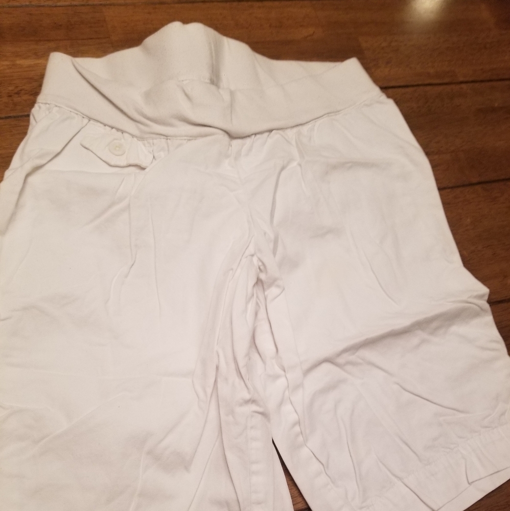 Maternity shorts